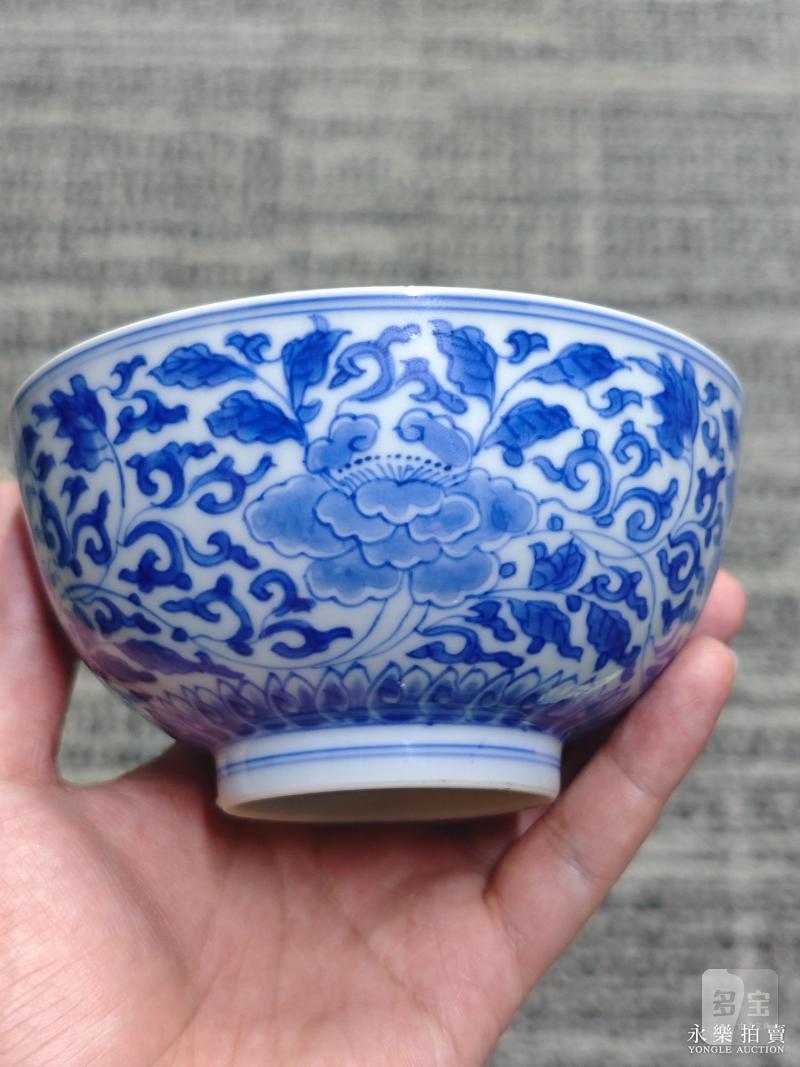 清康熙 青花缠枝牡丹纹碗 - 图3